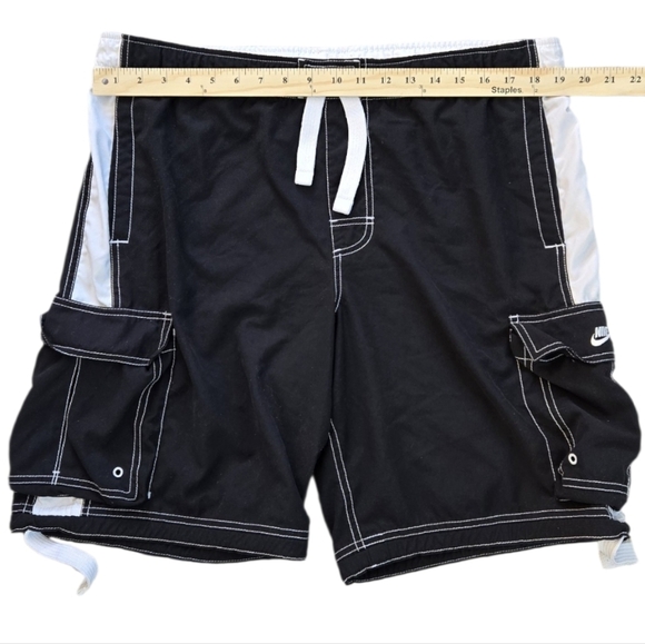 Nike Y2K Men’s Vintage Black Cargo Swim Trunks / Shorts With Pockets Sz L - Picture 5 of 7